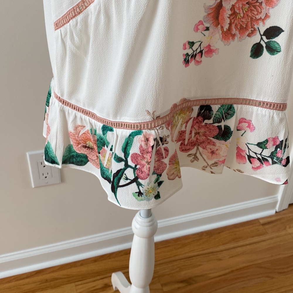 Floral blouse - Picture 3 of 8